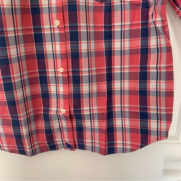 Untuckit Shirt 14 - Picture 4 of 9